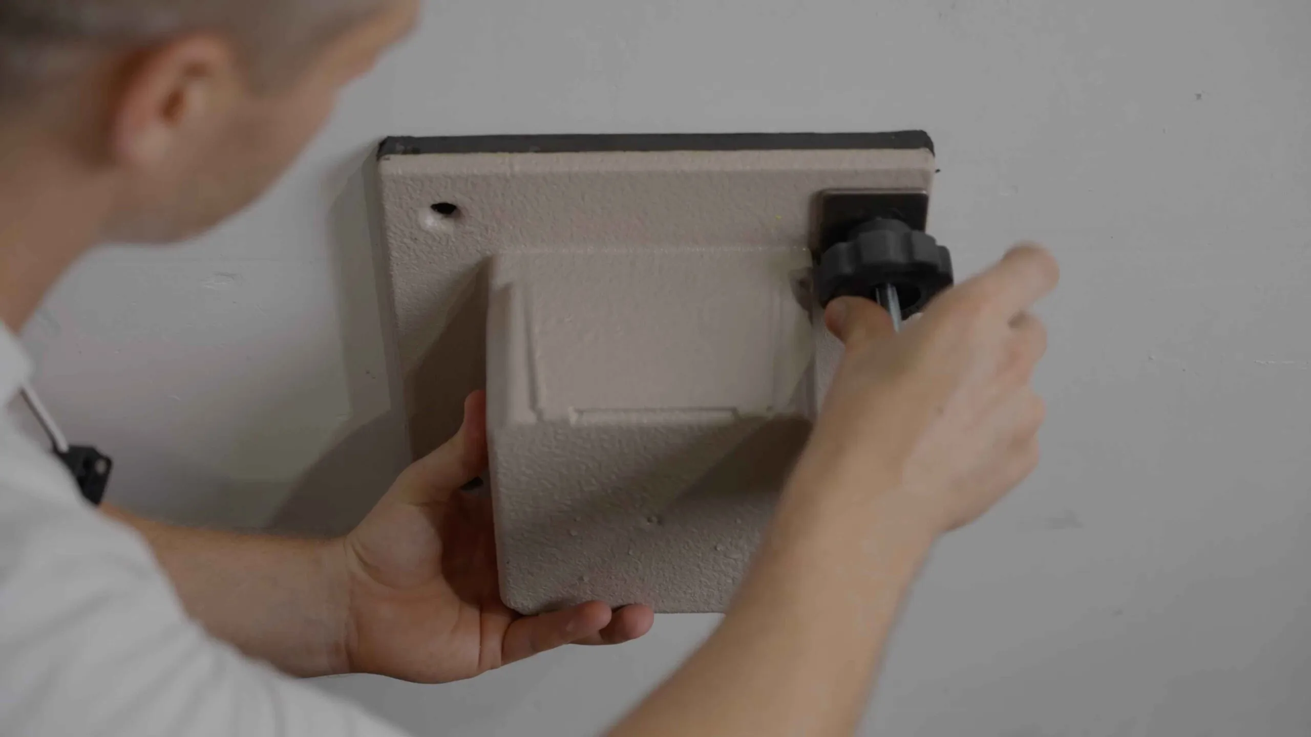 How Electric Box Cover works