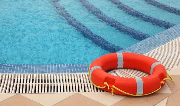 Flood protection - pool cover